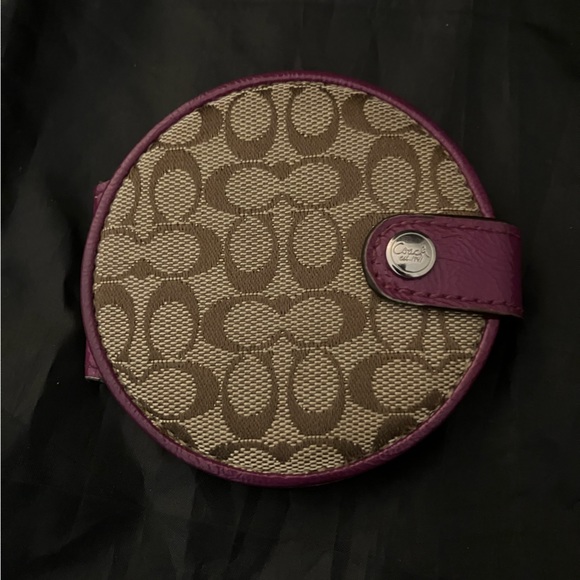 Coach Compact Mirror In Signature C Pattern W/Purple Trim. - Picture 1 of 7